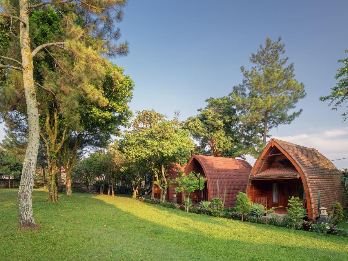 The Village Resort Bogor Extérieur photo