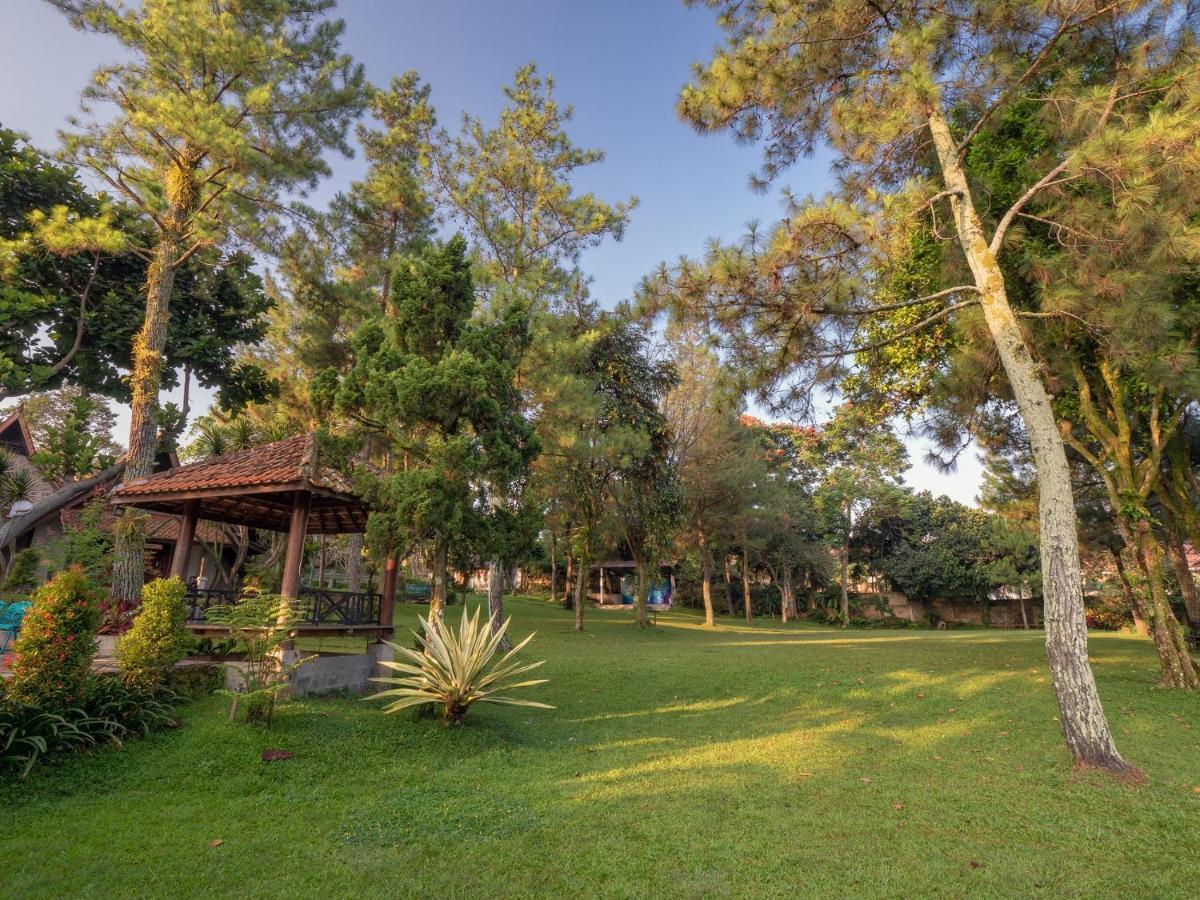 The Village Resort Bogor Extérieur photo