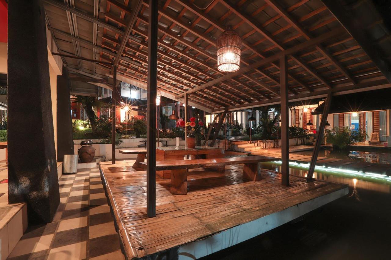 The Village Resort Bogor Extérieur photo